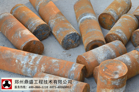 被打斷的上海某企業(yè)2022錘式破碎機轉(zhuǎn)子錘軸